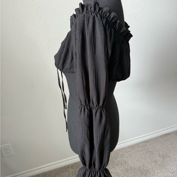 Off shoulder crop top -long sleeve - Picture 5 of 5